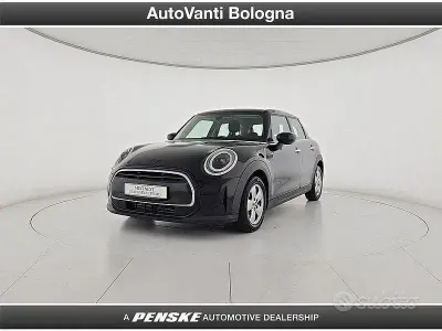 Begagnad Mini ONE Essential 102 HK (75 kW) 2021 Svart Halvkombi