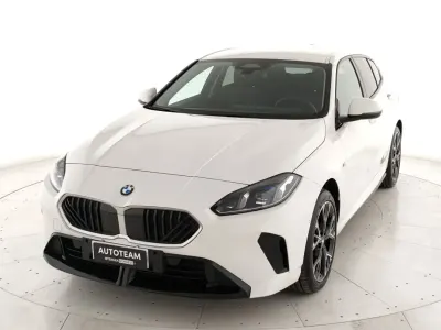 Usado BMW 118 M Sport 150 HP (110 kW) 2025 Branco Citadino