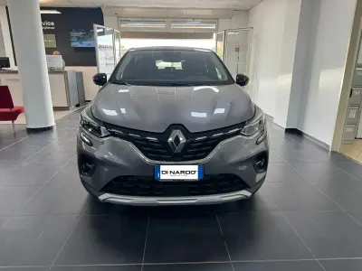 Usata Renault Captur Techno 101 CV (74 kW) 2023 Bluazzurro SUV
