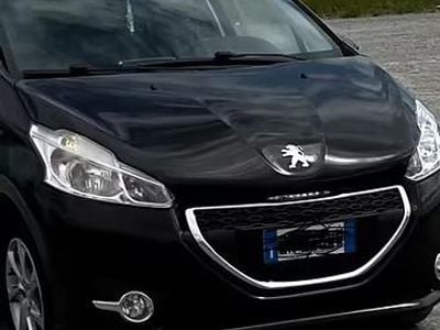 Usata Peugeot 208 68 CV (50 kW) 2013 Marrone Utilitaria