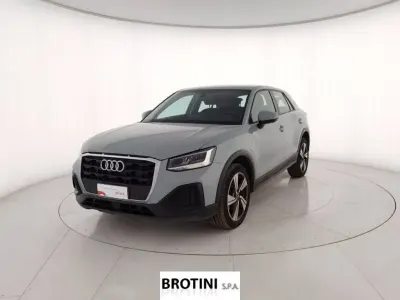 Usado Audi Q2 Admired 116 CV (85 kW) 2022 Gris SUV