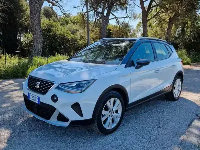Second-hand Seat Arona Xperience 150 CP (110 kW) 2023 Alb SUV