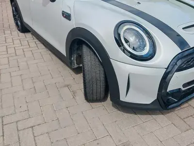 Usata Mini Cooper S Essential 178 CV (130 kW) 2021 Grigio Utilitaria