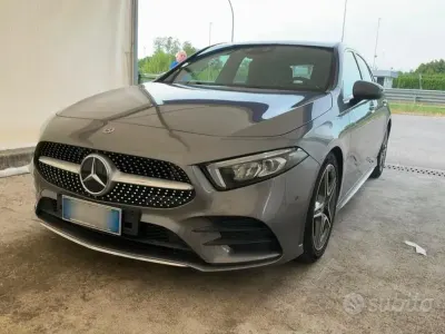 Usata Mercedes A180 Premium 116 CV (85 kW) 2019 Grigio Berlina