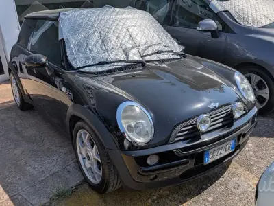 Usata Mini Cooper 116 CV (85 kW) 2003 Nero Utilitaria