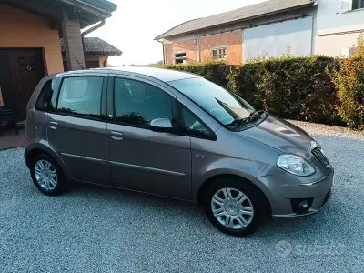 Usata Lancia Musa 77 CV (56 kW) 2010 Grigio Monovolume