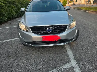 Usata Volvo XC60 150 CV (110 kW) 2016 Grigio SUV