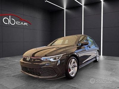 Usata VW Golf VIII GTI 245 CV (180 kW) 2022 Urano grey Berlina