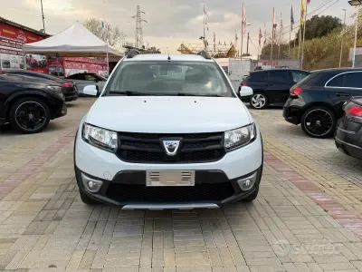 Usata Dacia Sandero Prestige 90 CV (66 kW) 2016 Bianco Berlina