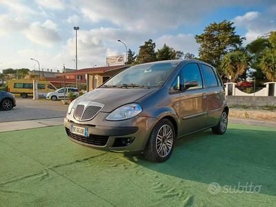 Usata Lancia Musa 90 CV (66 kW) 2006 Marrone Monovolume