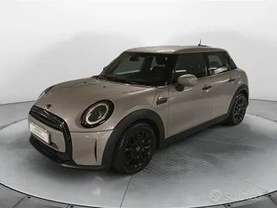 Usata Mini Cooper 136 CV (100 kW) 2023 Rosso Utilitaria
