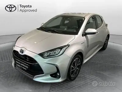 Usata Toyota Yaris Hybrid Trend 116 CV (85 kW) 2022 Grigio Berlina