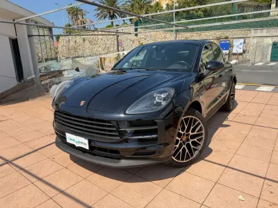 Usata Porsche Macan 245 CV (180 kW) 2018 Nero jet metallizzato SUV