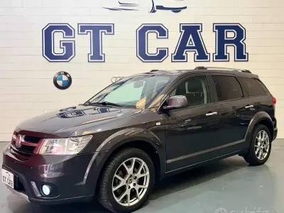 Usata Fiat Freemont Cross 170 CV (125 kW) 2015 Grigio SUV