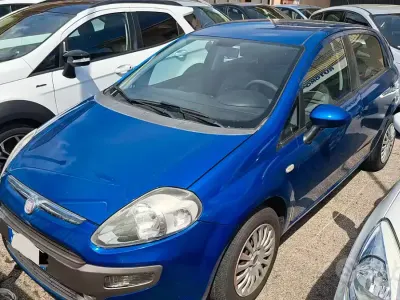 Begagnad Fiat Punto Evo Dynamic 77 HK (56 kW) 2010 Blå Halvkombi