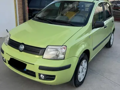 Usata Fiat Panda Emotion 69 CV (50 kW) 2005 Verde Utilitaria