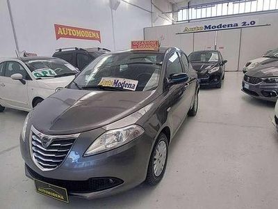 Usata Lancia Ypsilon 69 CV (50 kW) 2013 Grigio Utilitaria