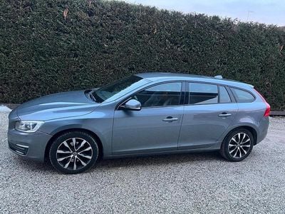 Usata Volvo V60 Business Edition 203 CV (149 kW) 2017 Grigio Station wagon