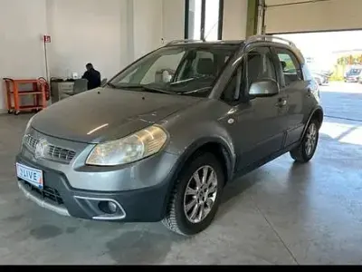Usata Fiat Sedici Emotion 135 CV (99 kW) 2009 Grigio SUV