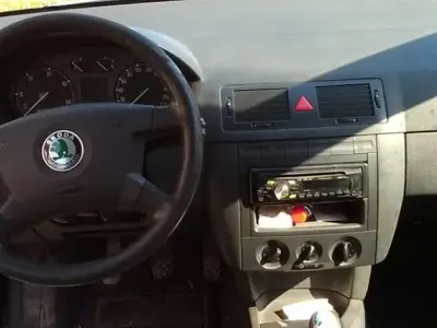 Usata Skoda Fabia 64 CV (47 kW) 2003 Grigio Berlina
