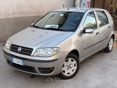 Usata Fiat Punto 80 CV (58 kW) 2003 Utilitaria