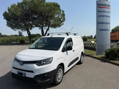 Usata Toyota Proace City City 131 CV (96 kW) 2024 Bianco Monovolume