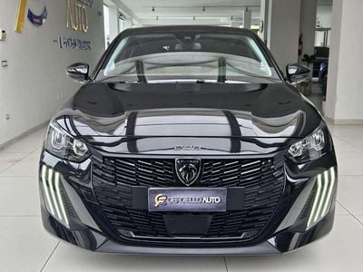 Usata Peugeot 208 Allure 101 CV (74 kW) 2025 Nero pastello Utilitaria