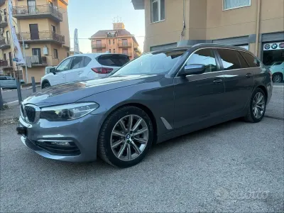 Usata BMW 520 Luxury Line 190 CV (139 kW) 2019 Grigio Station wagon