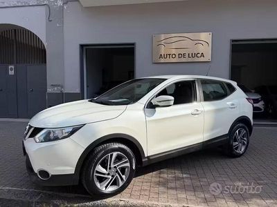 Usata Nissan Qashqai Acenta 110 CV (80 kW) 2016 Bianco SUV