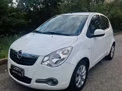 Usata Opel Agila 94 CV (69 kW) 2015 Bianco Utilitaria