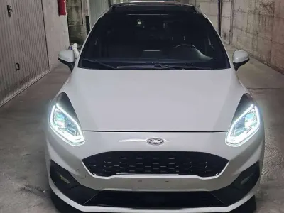 Usata Ford Fiesta ST-Line 95 CV (69 kW) 2020 Bianco Utilitaria