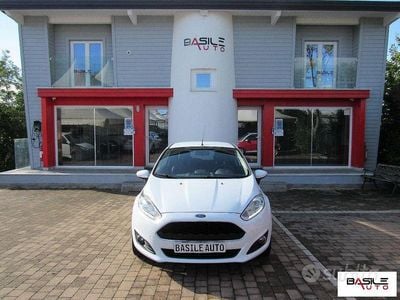 Usata Ford Fiesta Titanium 95 CV (69 kW) 2018 Bianco Utilitaria