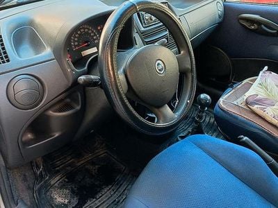 Usata Fiat Punto Dynamic 60 CV (44 kW) 2004 Grigio Utilitaria