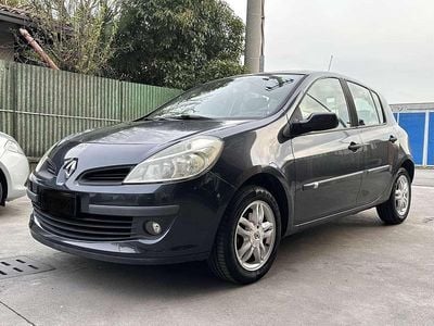 Usata Renault Clio II Authentique 75 CV (55 kW) 2006 Berlina