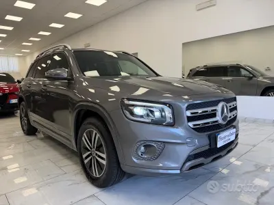 Usata Mercedes GLB220 190 CV (139 kW) 2021 Grigio SUV