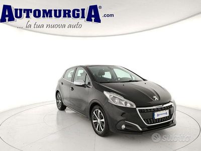 Usata Peugeot 208 Signature Sky 101 CV (74 kW) 2016 Nero Utilitaria