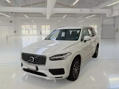 Gebraucht Volvo XC90 Momentum 235 PS (172 kW) 2021 SUV