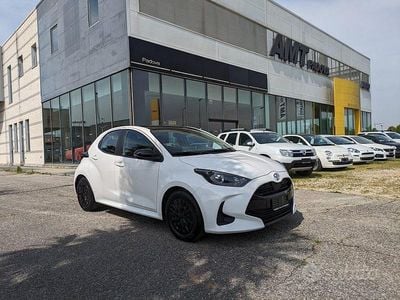 Usata Toyota Yaris 72 CV (52 kW) 2023 Bianco Utilitaria