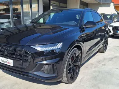 Usata Audi Q8 S-line plus 286 CV (210 kW) 2023 Nero metallizzato SUV
