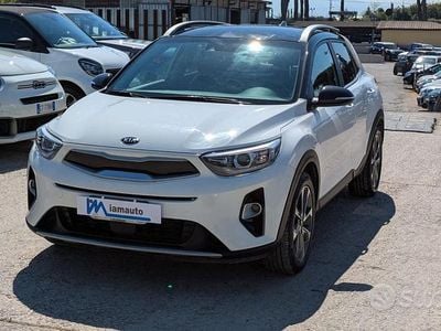 Usata Kia Stonic Urban 100 CV (73 kW) 2019 Bianco SUV