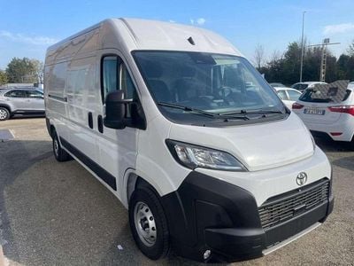 Begagnad Toyota Proace 120 HK (88 kW) 2024 Vit Minibuss