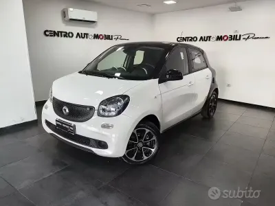 Usata Smart ForFour Passion 71 CV (52 kW) 2018 Bianco Utilitaria
