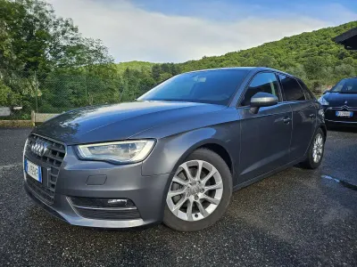 Begagnad Audi A3 Sport 110 HK (80 kW) 2016 Grå Sedan