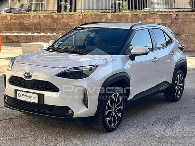 Begagnad Toyota Yaris Hybrid 2023 Vit Kombi