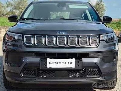 Begagnad Jeep Compass Longitude 130 HK (95 kW) 2022 Grå SUV