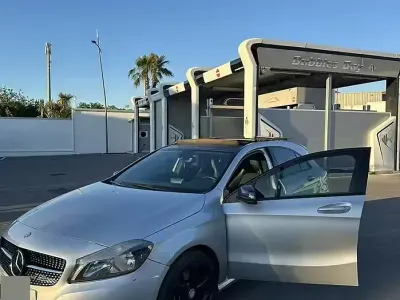 Usata Mercedes A200 136 CV (100 kW) 2015 Grigio Utilitaria