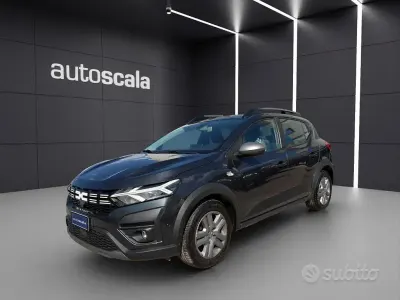 Usata Dacia Sandero Expression 101 CV (74 kW) 2023 Grigio Berlina