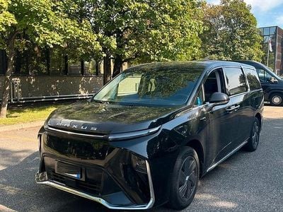 Usata Maxus MIFA 9 180 kW (245 CV) 2024 Nero Monovolume