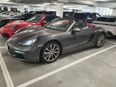 Usata Porsche 718 Boxster 299 CV (219 kW) 2020 Grigio gess Cabrio