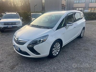 Usata Opel Zafira Tourer Cosmo 120 CV (88 kW) 2013 Bianco Monovolume